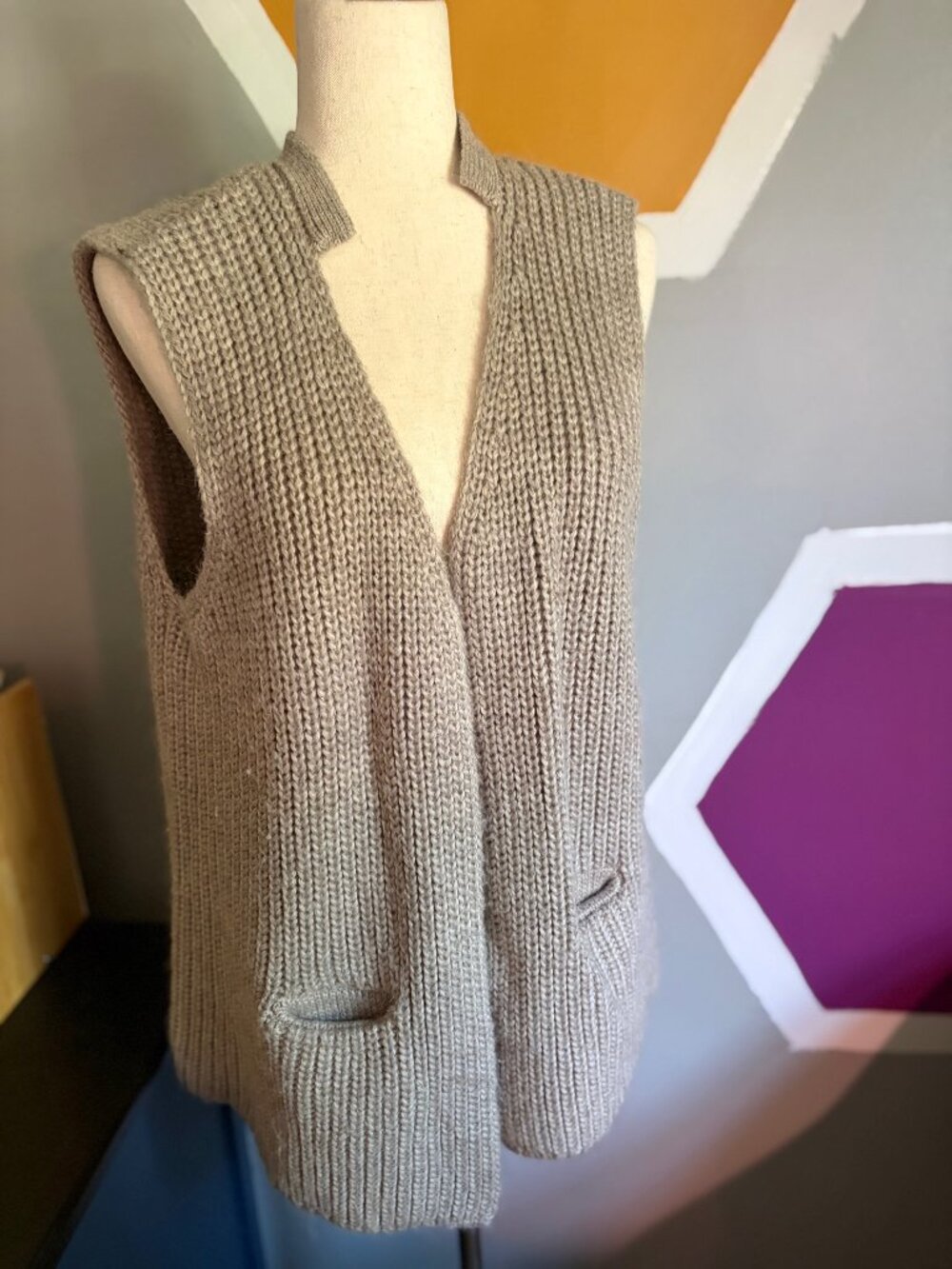 Modern Vintage Alpaca Blend Knit Sweater Vest Neutral Open Front Pockets Size M